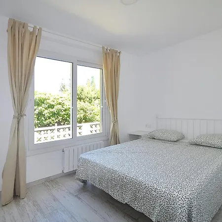 Bloom Semesterbostad *