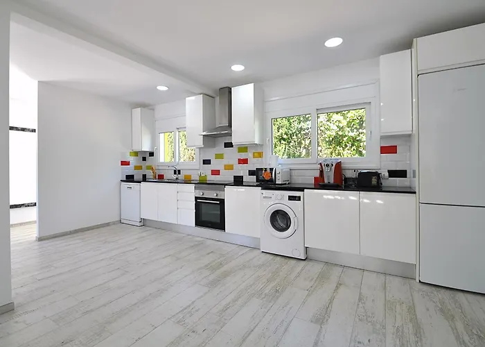 Bloom Semesterbostad *